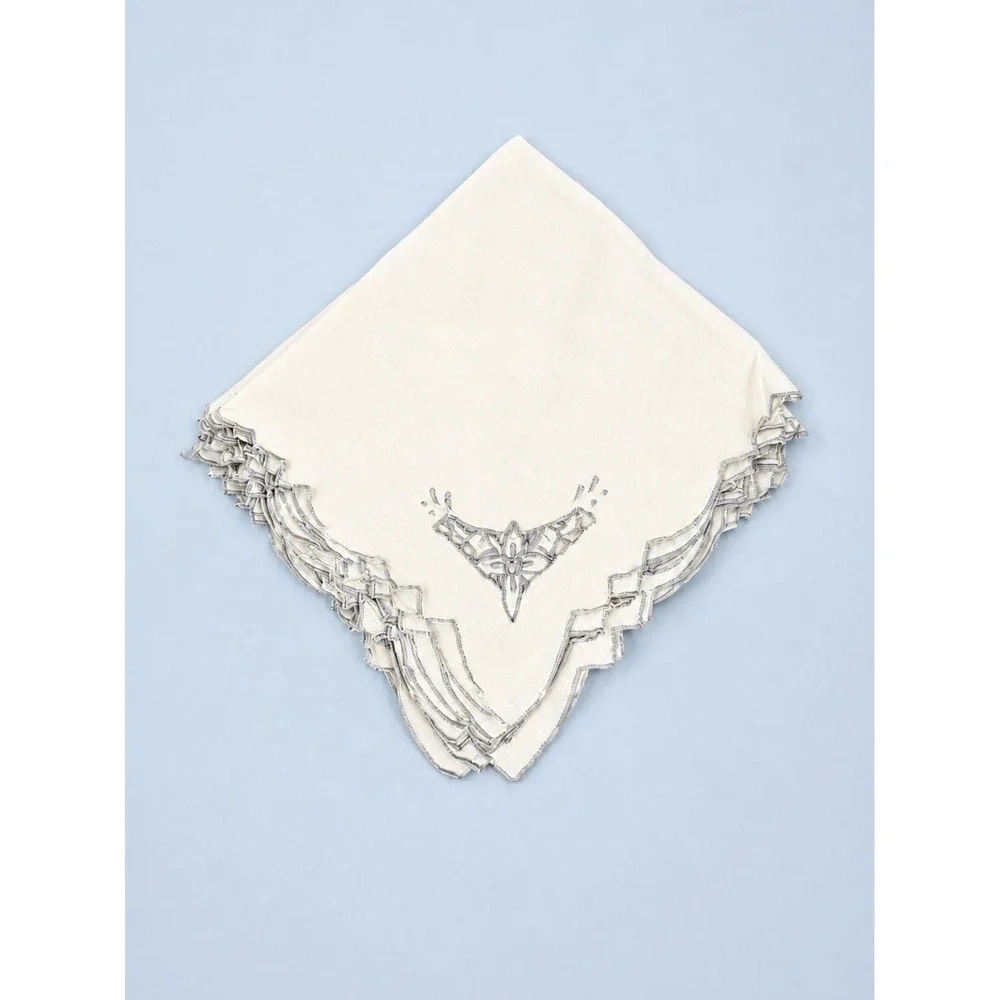 Vintage Set of 8 White Embroidered Napkins Blue Cutwork Scalloped Edge